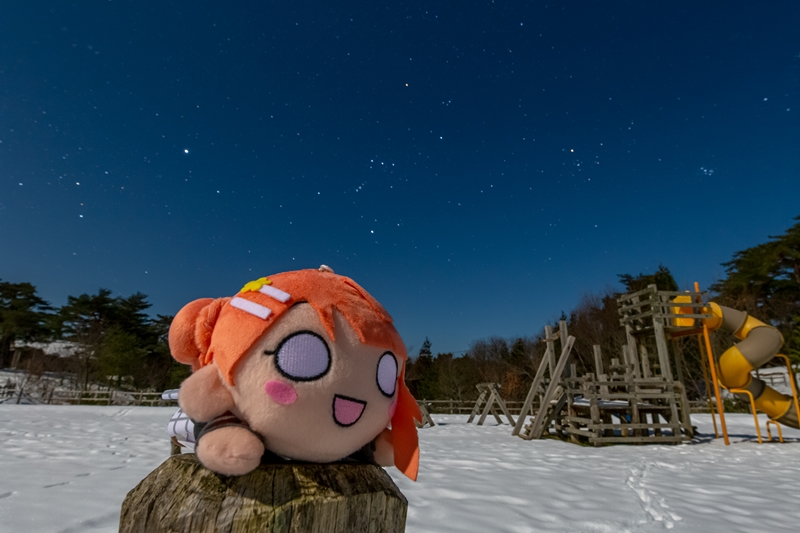 上原歩夢 寝そべりぬいぐるみ星景写真【ラブライブ!虹ヶ咲学園 上原歩夢 寝そべりぬいぐるみ星景写真【ラブライブ!虹ヶ咲学園