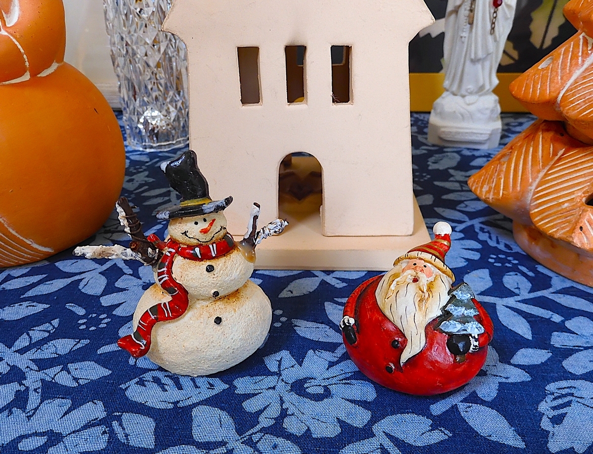 2025・12・8 クリスマスの仲間たちを出す - 今日のころころこころ