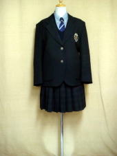 啓新高等学校の制服