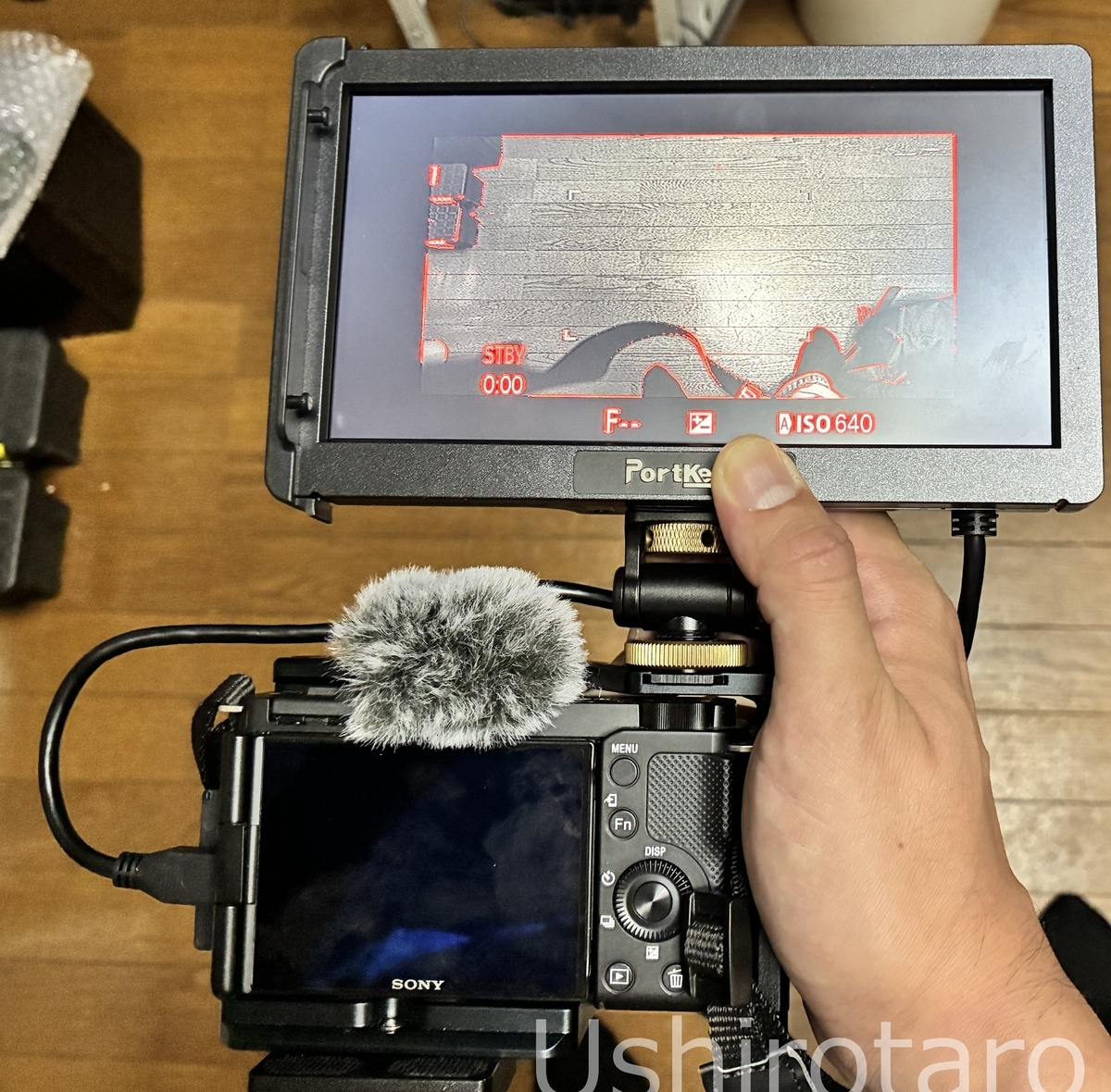 ZV-E10にHDMI出力の外部モニタをつけたらあんまりうまく動かない件