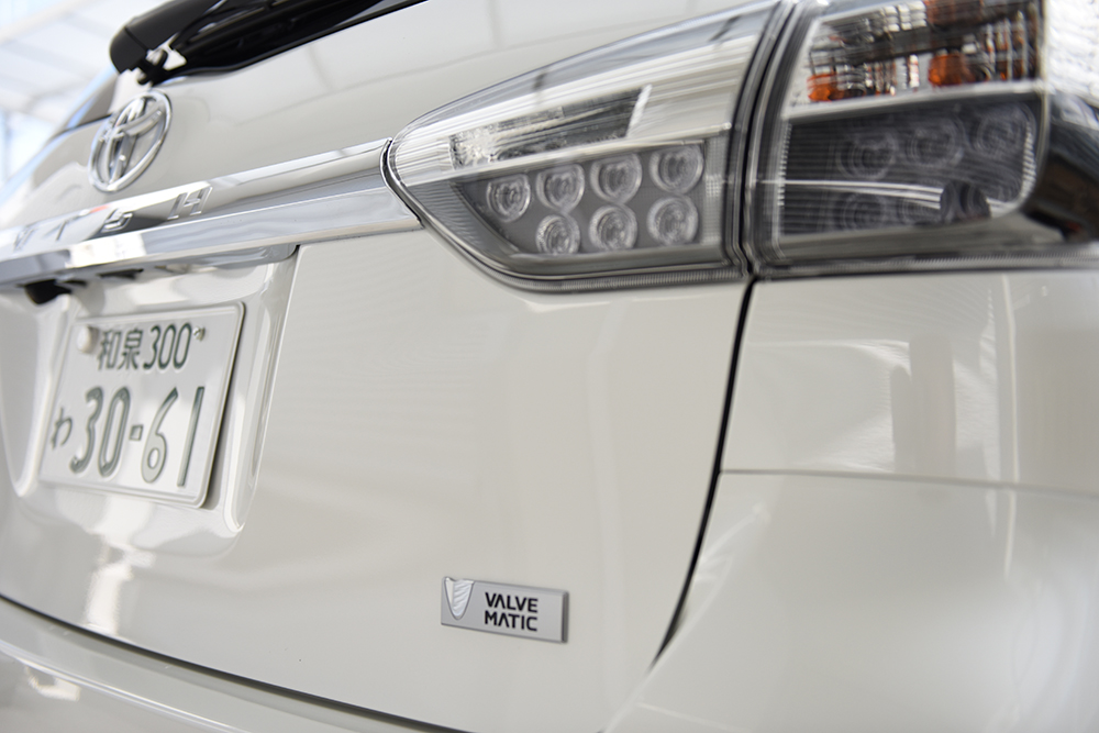 トヨタ Wish ウィッシュで車中泊に挑戦 カーテンいらずのプライバシーサンシェードでwishの内装をカスタムしよ 車中泊の達人ブログ