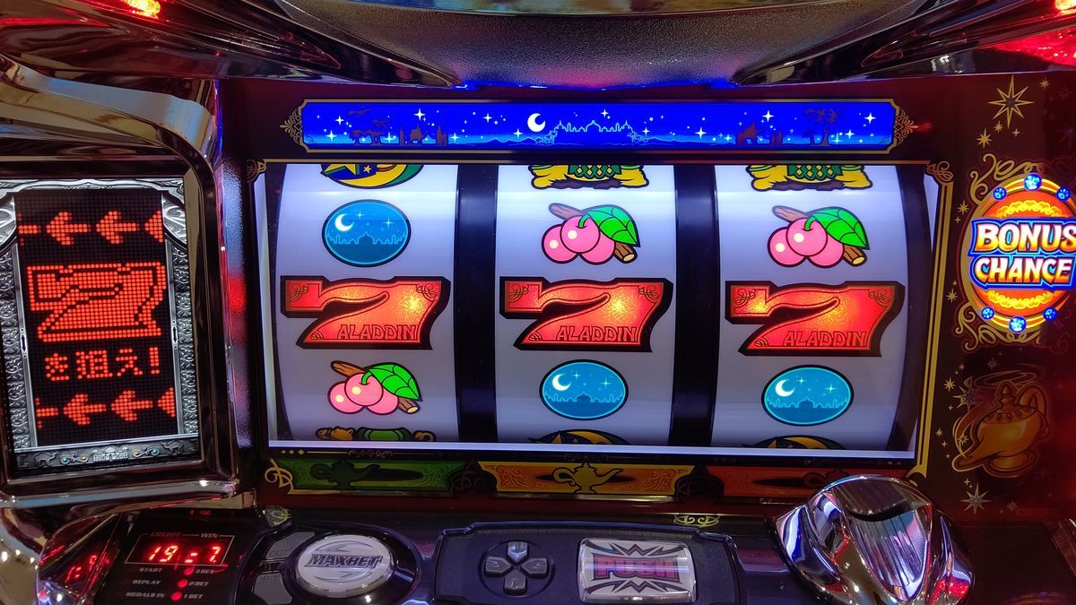 ALADDIN スロットマシン ボーナスゲーム付き 7回連続 新台 SアラジンA