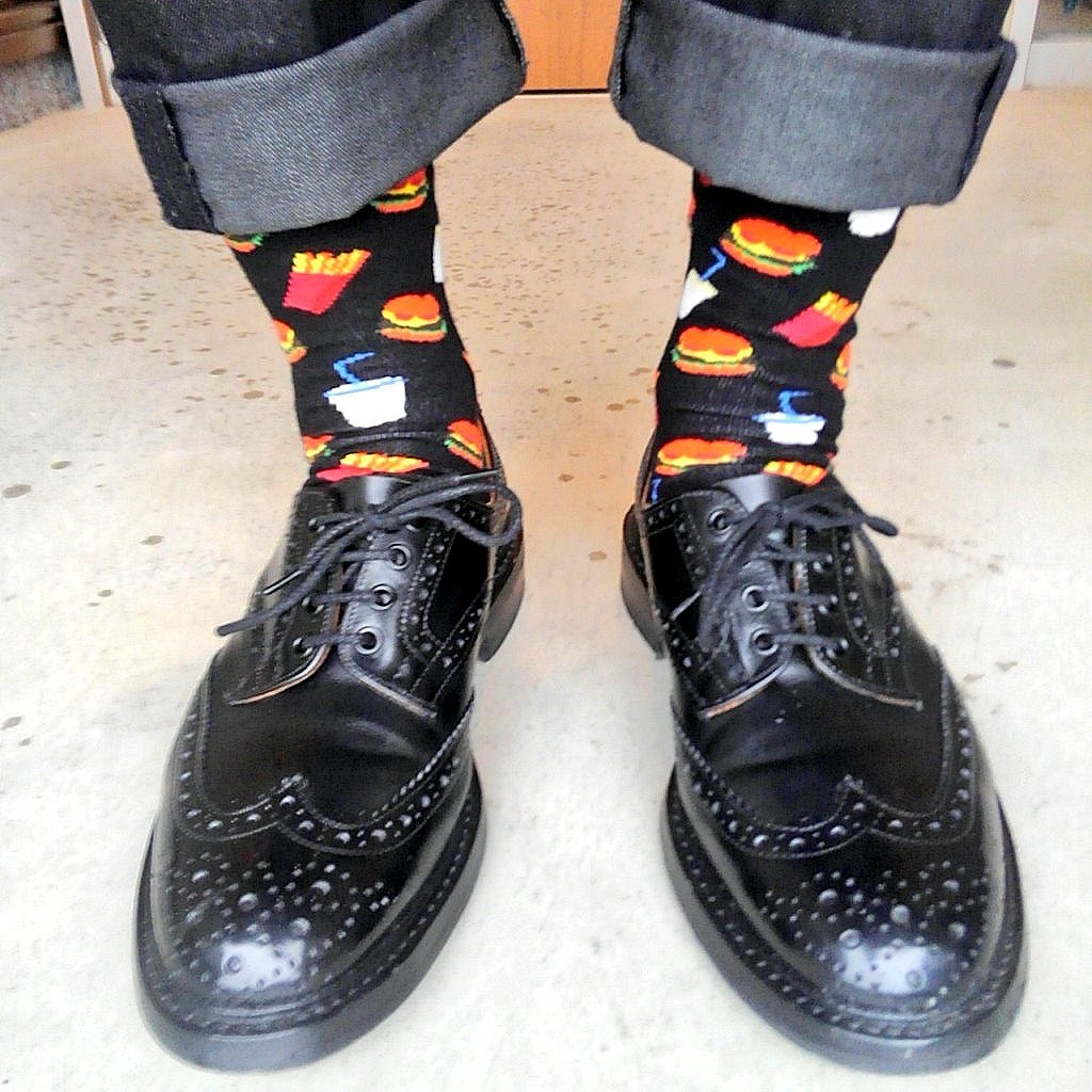 覚えている セント 噴水 トリッカーズ バートン 黒 コーデ Spabambi Jp