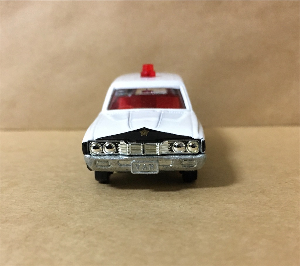 トミカミュージアム 緊急車館 日産 グロリアバン パトロールカー
