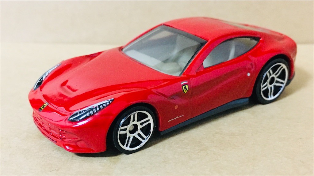 Hot Wheels Ferrari F12 berlinetta - usunonooのブログ@トミカ倉庫