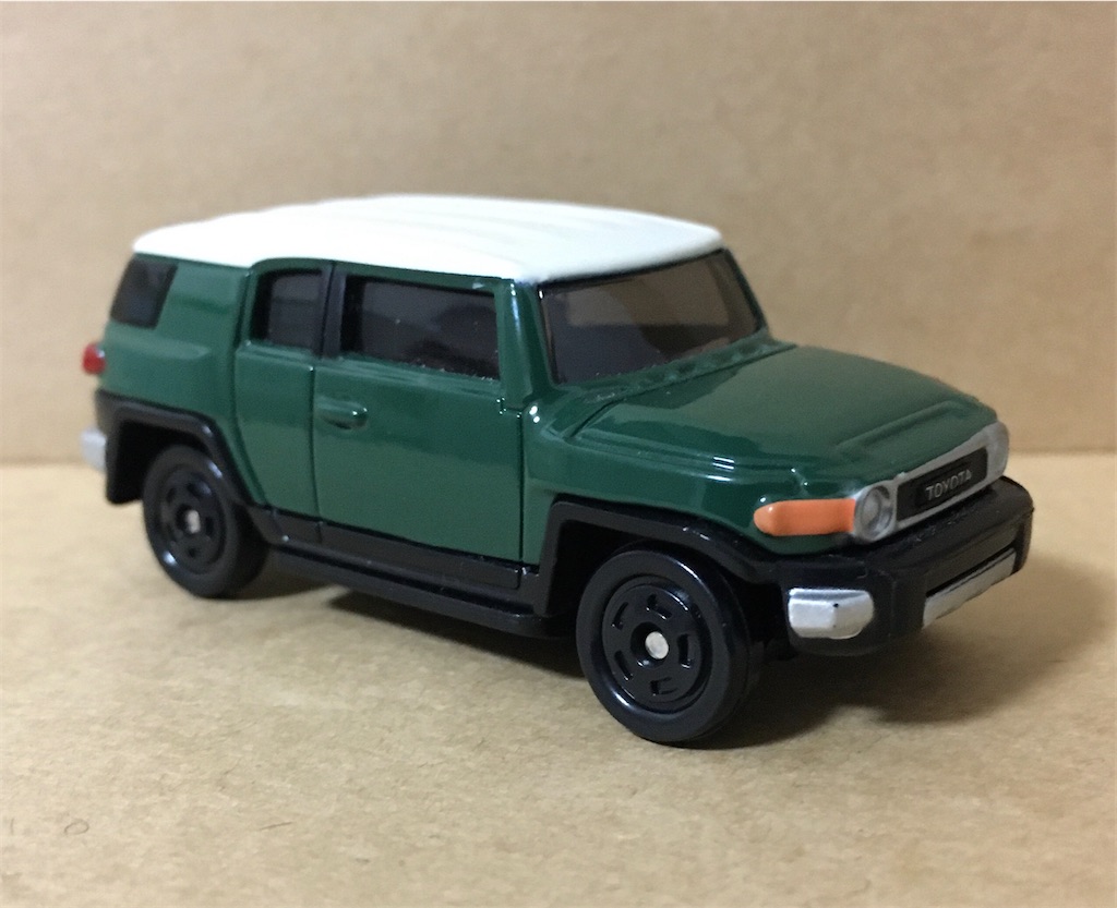 トミカ トヨタ FJクルーザー(TRD仕様) イオン チューニングカー