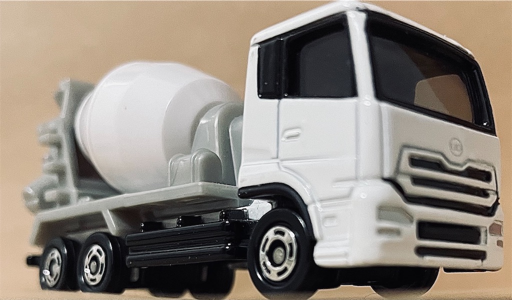 ミニカー トミカ 日産ディーゼル UDトラックス クオンミキサー車