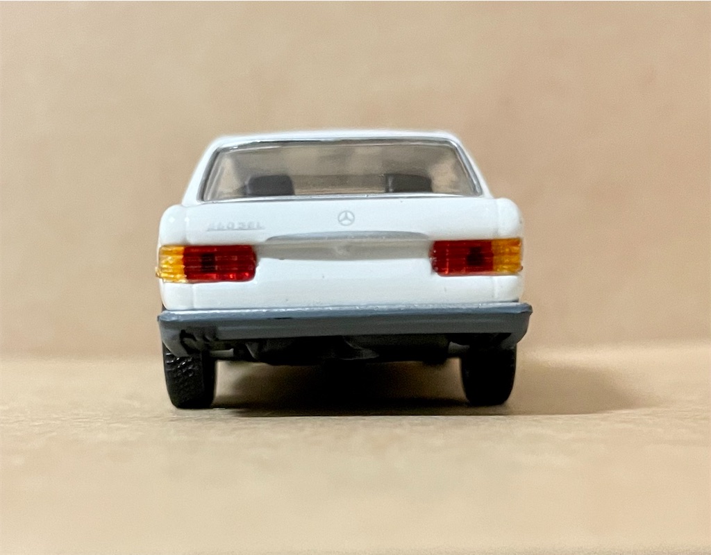1/18 メルセデスベンツ560SEL KYOSYO 1/64 Mercedes-Benz Type 560 SEL Mercedes-Benz