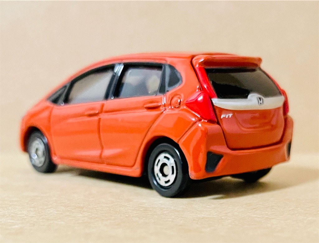 トミカ HONDA フィット （3代目） 通常版カラー - usunonooのブログ