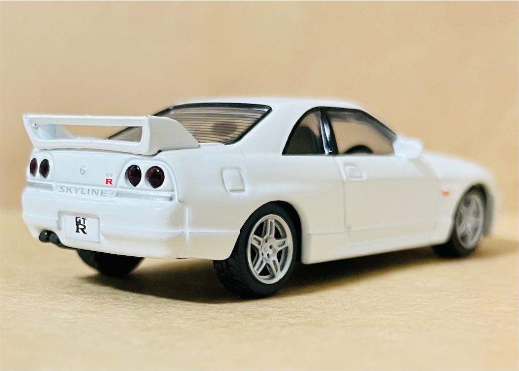 Nissan Skyline GT-R (BCNR33) ミニカー 1995 Nissan Skyline GT-R (BCNR33) Purple and Silver Metallic