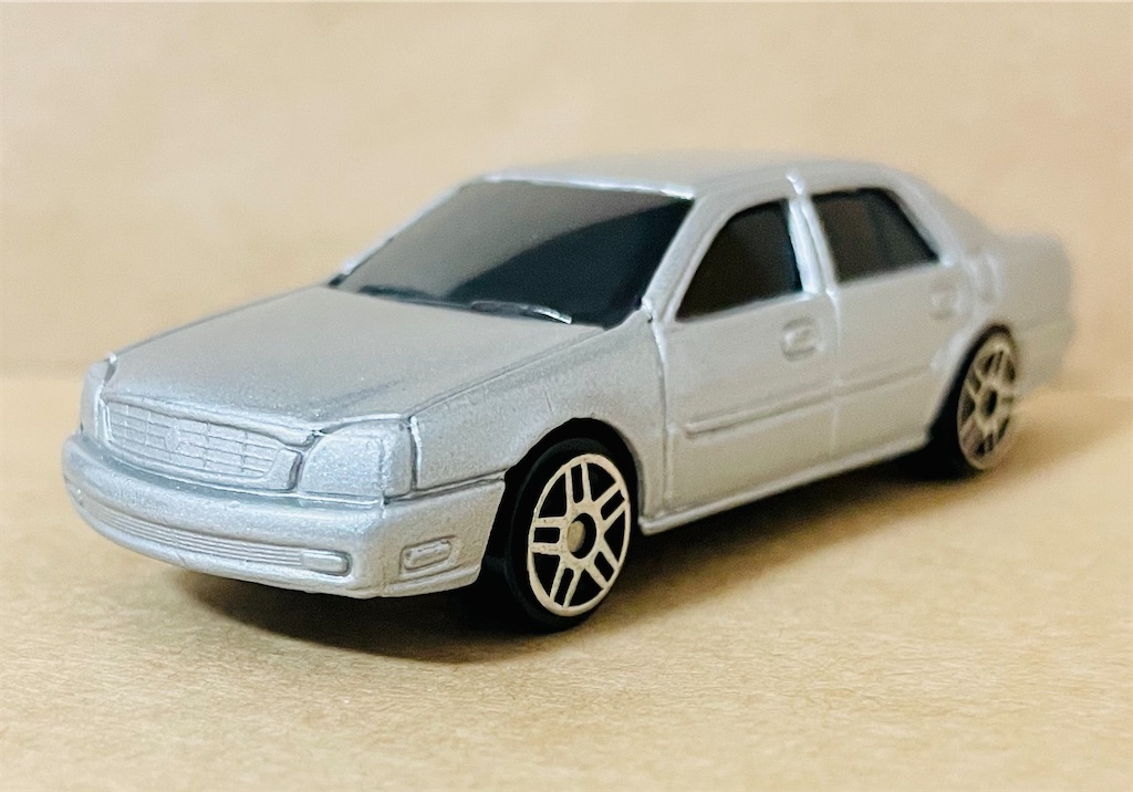 Maisto Cadillac DeVille DTS - usunonooのブログ@トミカ倉庫