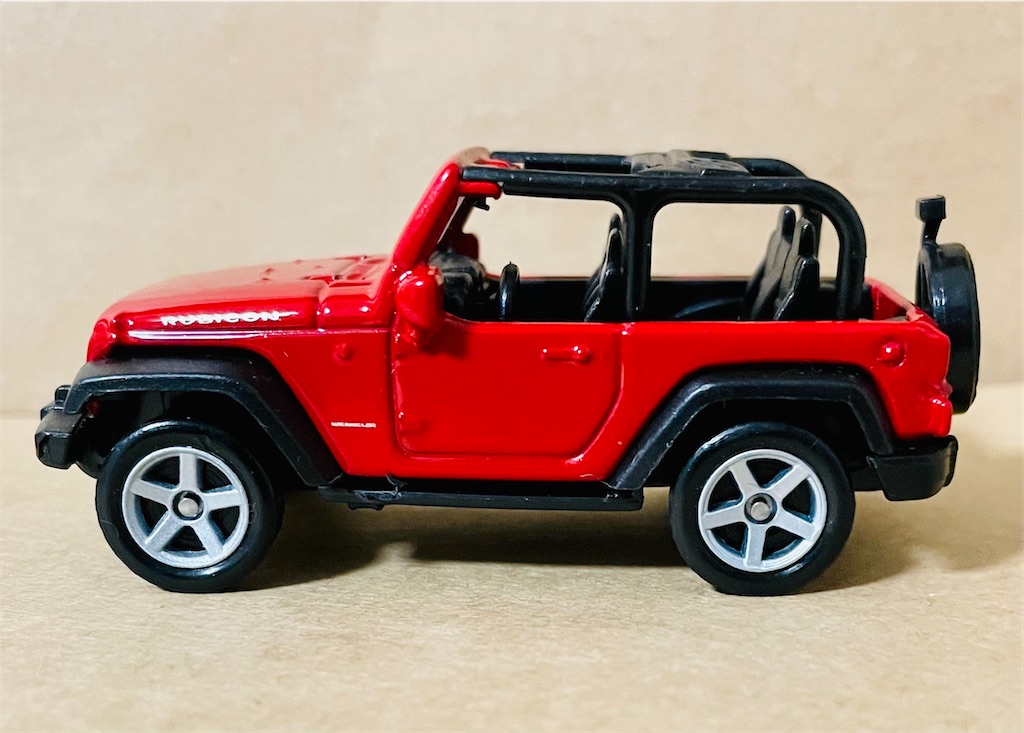 Jeep Wrangler Rubicon ミニカー レッド 1/16 Red Jeep Wrangler