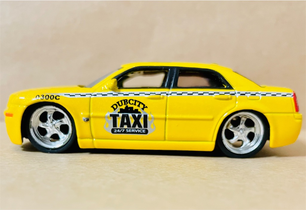 JADATOYS 1/64 CHRYSLER 300C DUBCITY CUSTOMS - usunonooのブログ