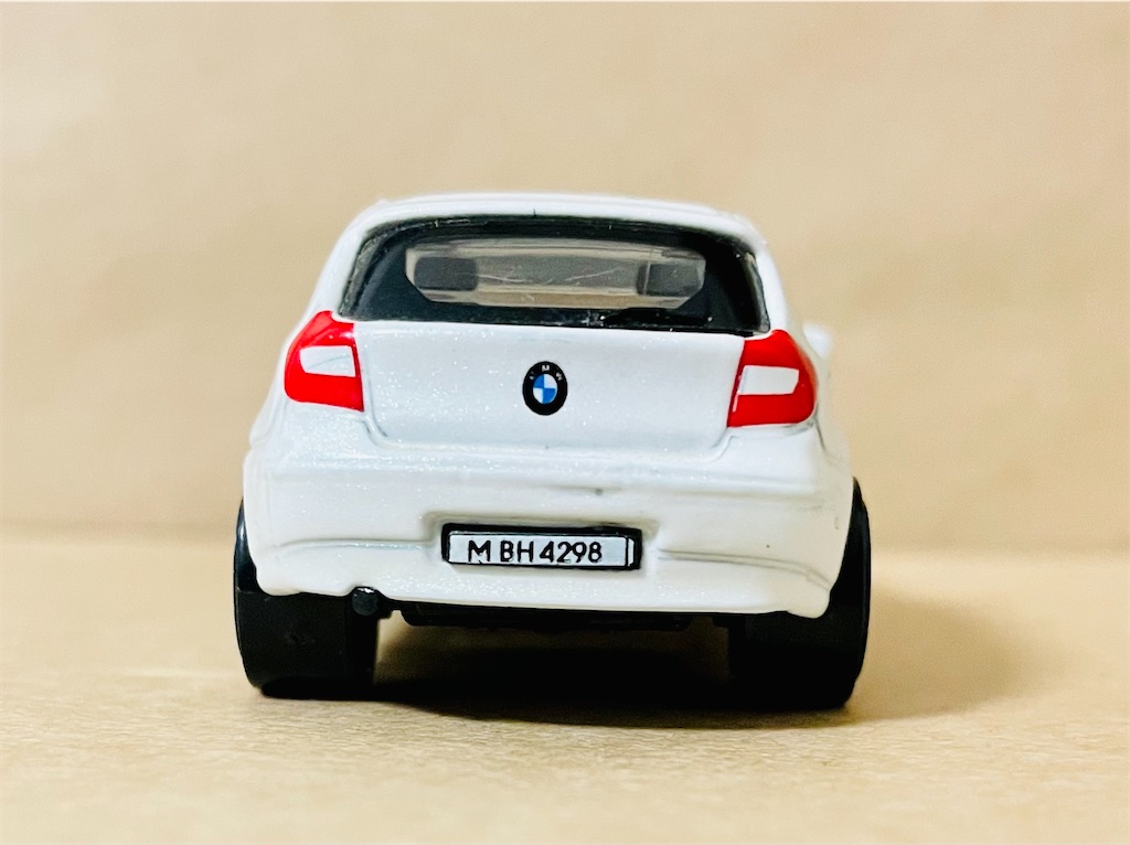 Voiture Miniature Majorette BMW Série 1 Noire - Échelle 1:58 (3 Pouces), Roues 5Y - Neuve, Fabriqué En Thaïlande