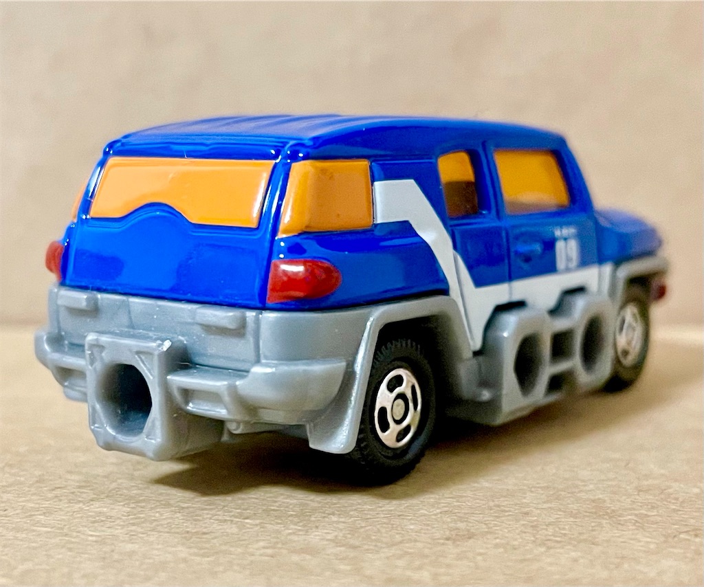 Amazon.co.jp: トミカ トヨタFJクルーザー 初回特別カラー