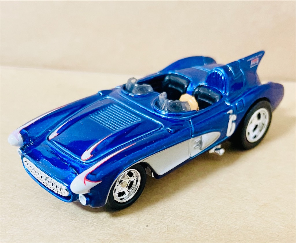 100%ホットウィール シボレーコルベットC2 ドラックマシン 100%ホット