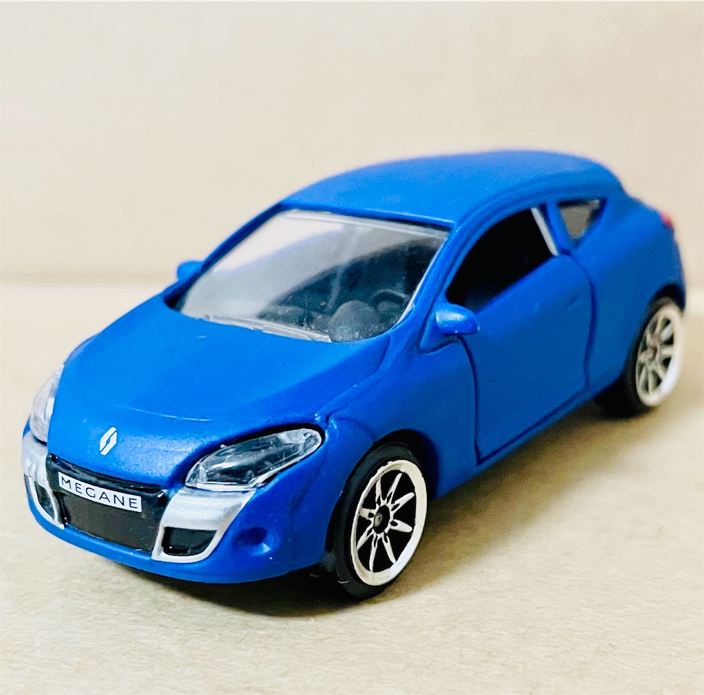 MAJORETTE RENAULT MEGANE COUPE LE VOLANT SELECTION - usunonooの