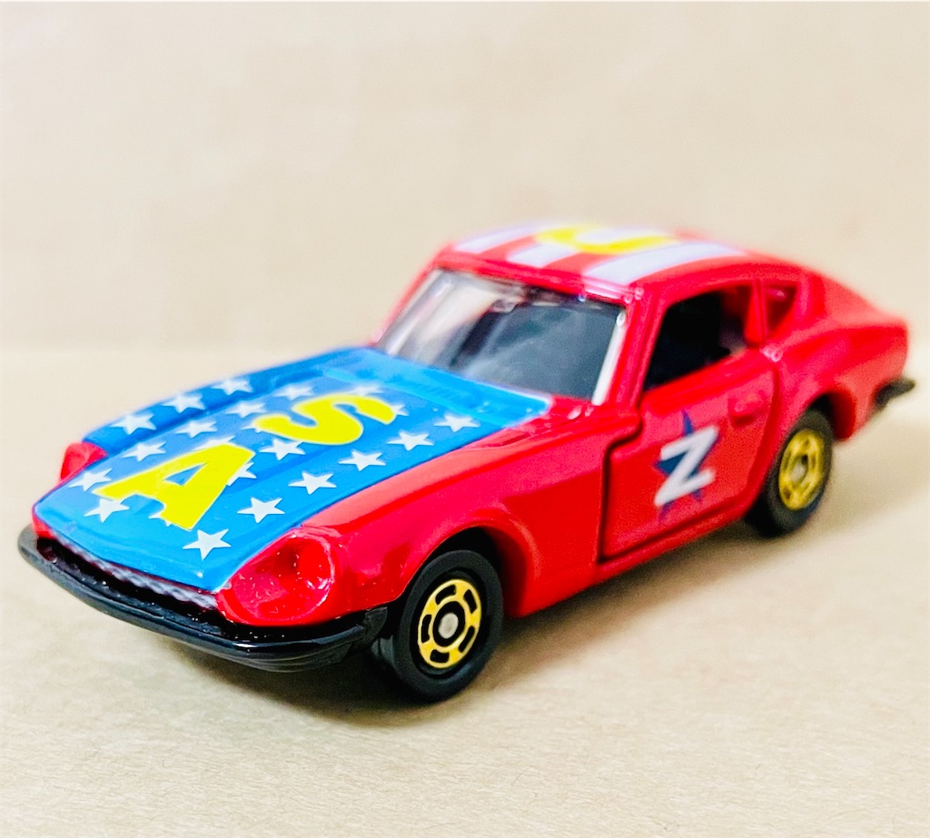TOMICA NISSAN FAIRLADY Z 432 アピタ・ピアゴオリジナル〈世界の国旗