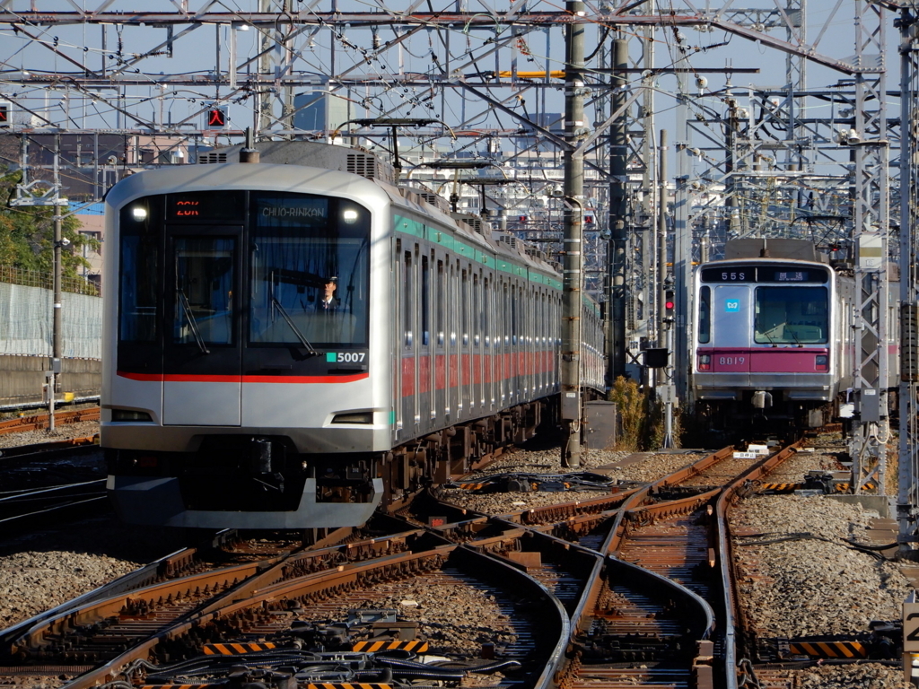 11/29撮影[2]- 東急田園都市線・鷺沼(2000系/ 8590系) - 東海道・山陽