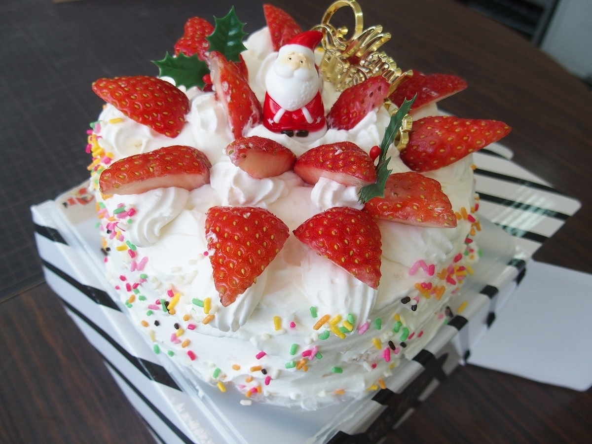クリスマスケーキとプレゼント 宇園別小ブログ