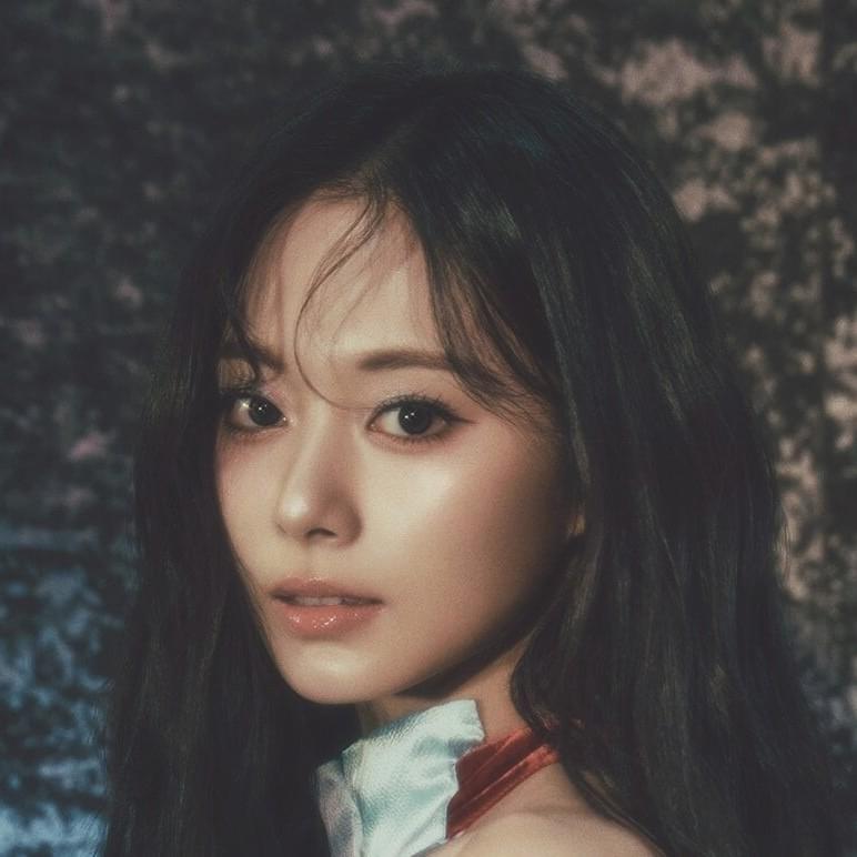 TWICE ツウィ　TZUYU ラントレ TZUYU の「Run Away」歌詞和訳,曲は、そして相手に対する誠実な