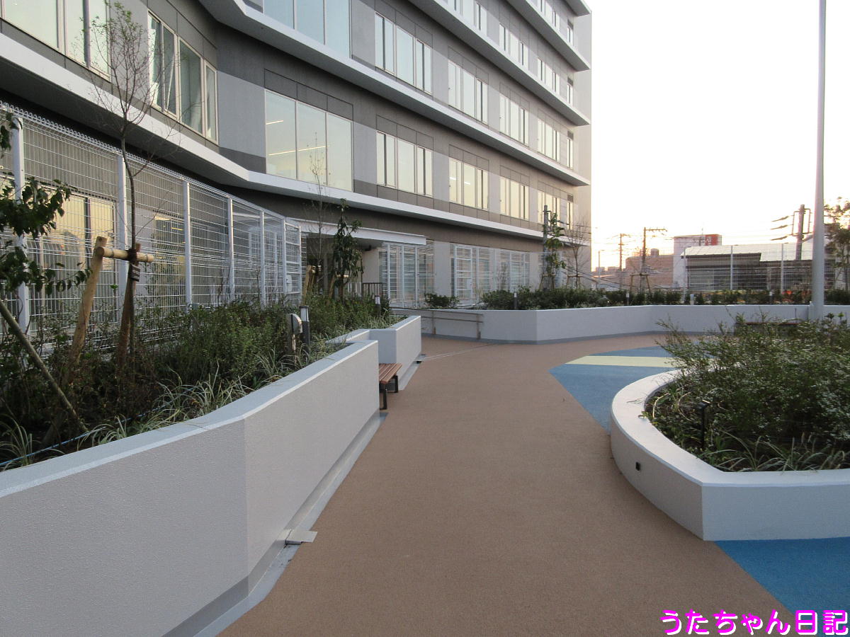 f:id:utachan0831:20200415085447j:plain f:id:utachan0831:20200415085447j:plain