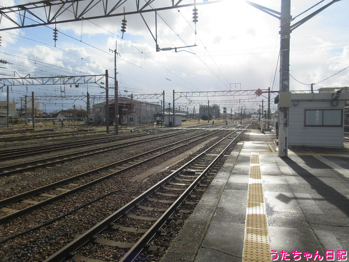 酒田駅その4（2・3番線と車両基地側線群、週末パスJR東日本