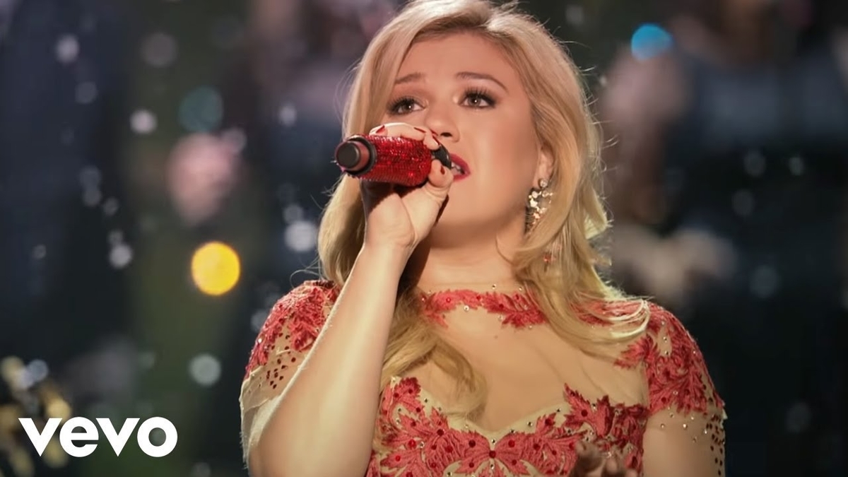 Kelly Clarkson Underneath The Treeの歌詞和訳まとめ ウタリク 洋楽歌詞和訳まとめ
