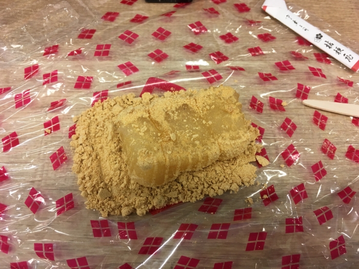 甘いものに飽きたいけど 信玄餅の正しい食べ方ってコレなの Try Something New 甘いものに飽きたいけど 信玄餅の正しい食べ方ってコレなの Try Something New