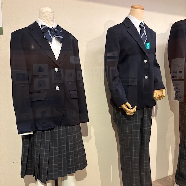 最近の制服