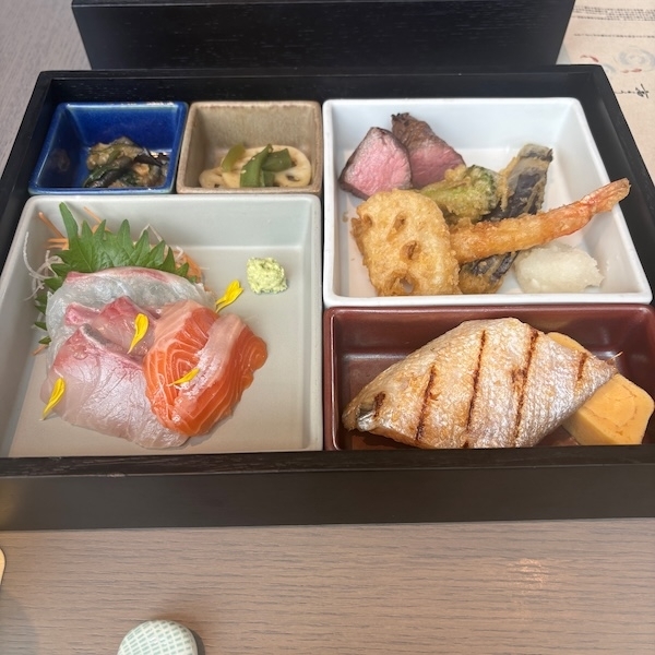 松花堂弁当
