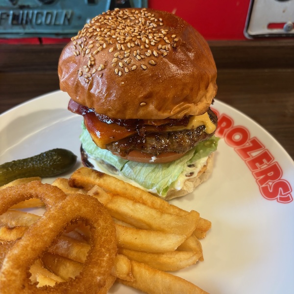 ベーコンエッグチーズバーガー