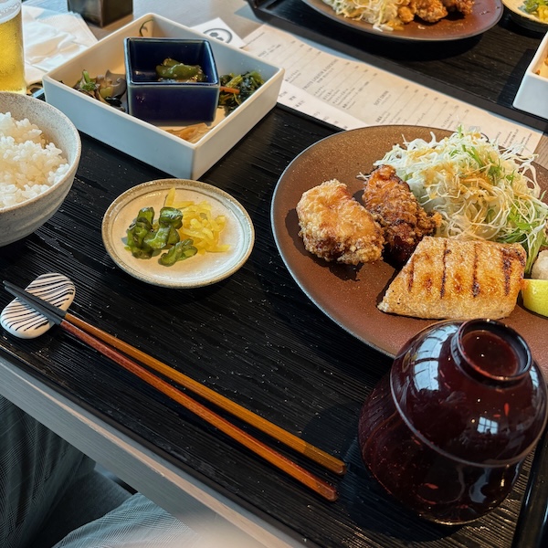 高ようじの一汁七菜定食