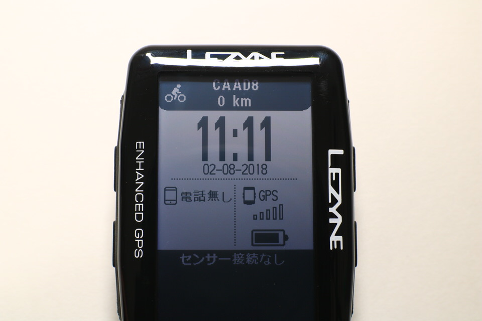 LEZYNE MEGA XL GPS(レザイン メガ XL GPS)のディスプレイを正面からみた写真。写りがキレイ