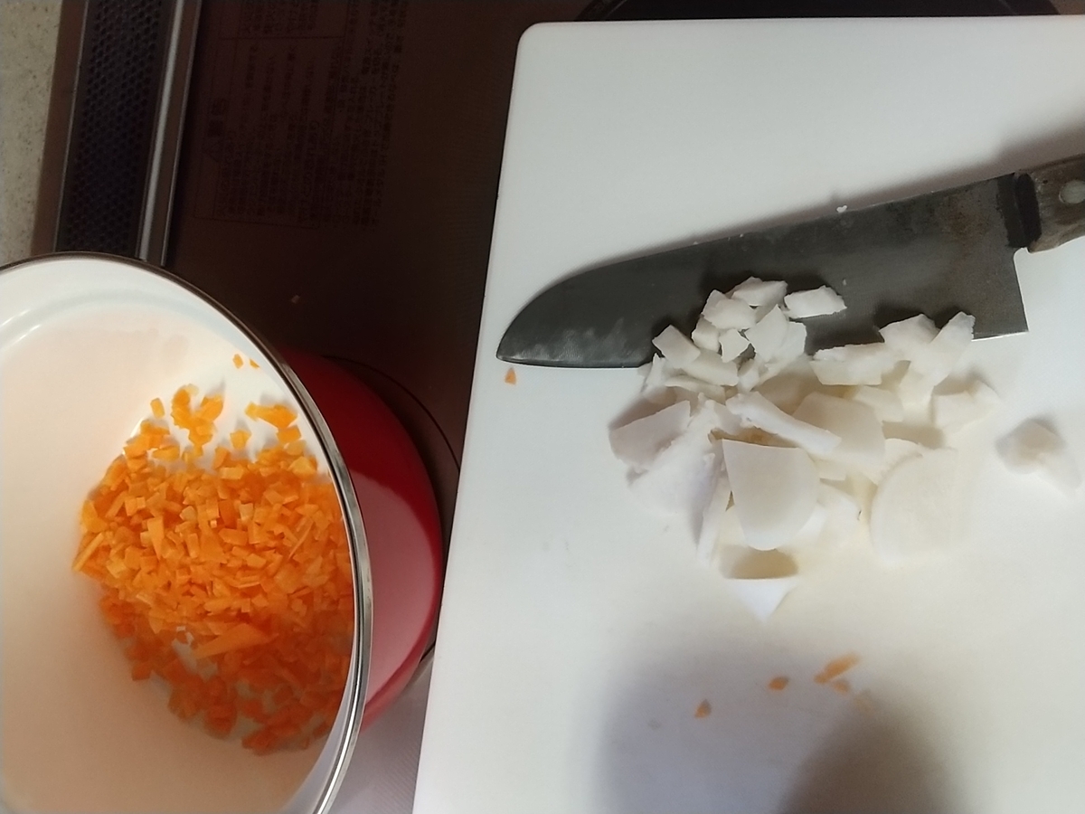 離乳食のおかゆに野菜や和風だしを混ぜること 作り置き冷凍も 和光堂の和風だし 知育プット