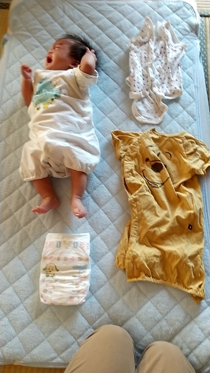 赤ちゃんの服は何枚持ってる ベビー服はいくらかける 短肌着とかロンパースとか 色んな種類を5枚ずつ 保育士うたのサイト