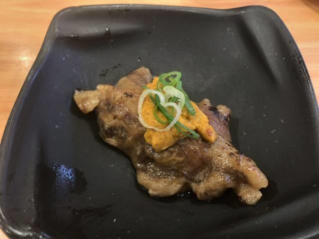 神戸牛炙りウニのせ
