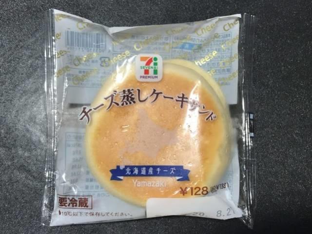 チーズ蒸しケーキサンドのパッケージ