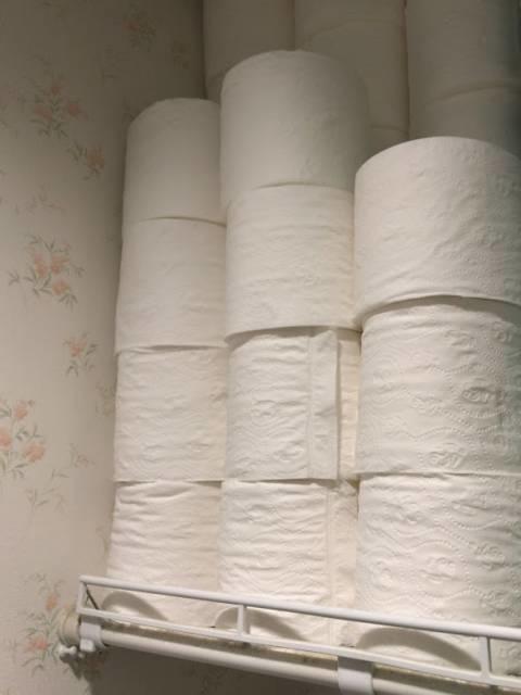 トイレットトペーパー置き場