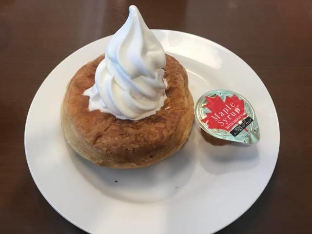 f:id:uwano-sora:20200928140609j:plain 焼きたてデニッシュソフトクリーム添え