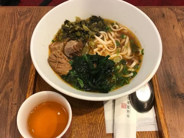 「台湾甜商店」の「牛肉麺」