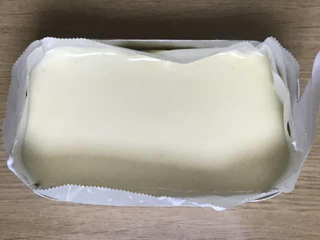 生地をメスティンに流し込む
