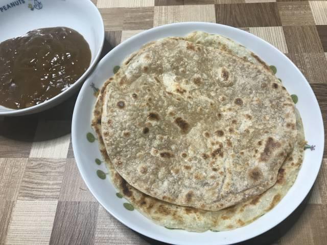業務スーパーの チャパティ と パラタ を残り物のカレーと一緒に Sora S 早起きノート