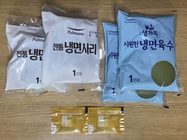 コストコの「韓国冷麺」パッケージ内容物