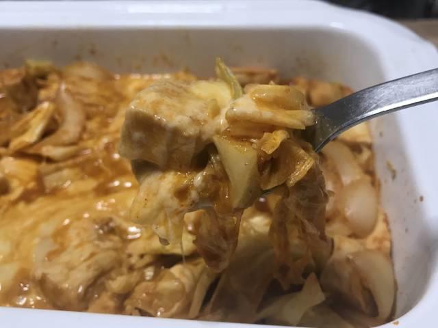 チーズを絡ませて食べる
