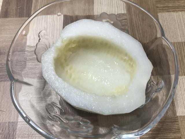 半分にカットして種とワタを取り除いた「チャメ」