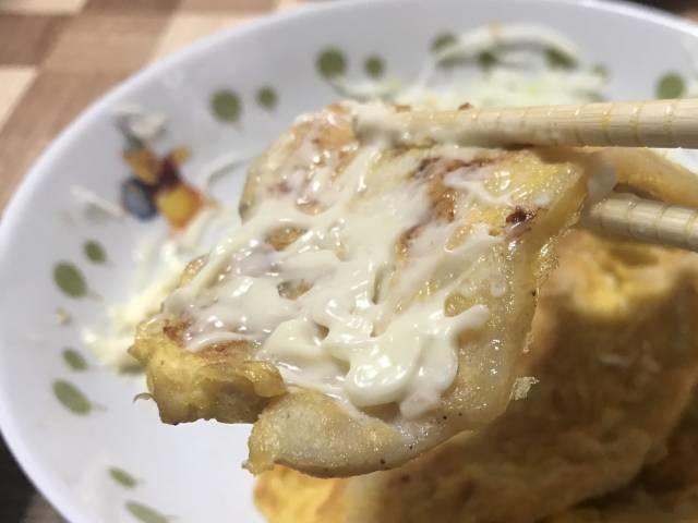 チーズたっぷり「ポークピカタ」にマヨネーズ