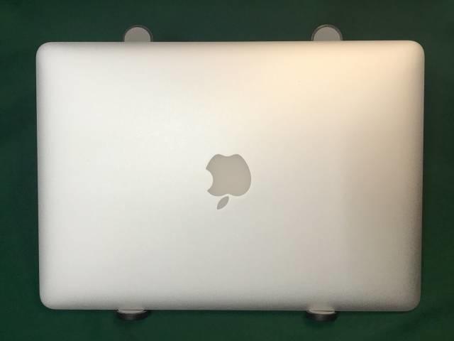 「モバイルPCスタンドMAX」とMacbook Air