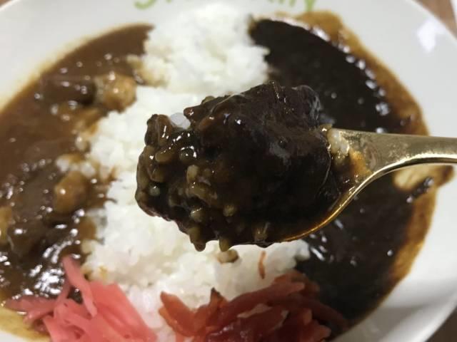 「欧風ビーフカレー」をひとくち