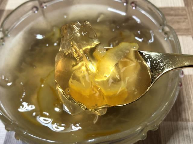 「愛玉アイス柚子茶」をひとくち